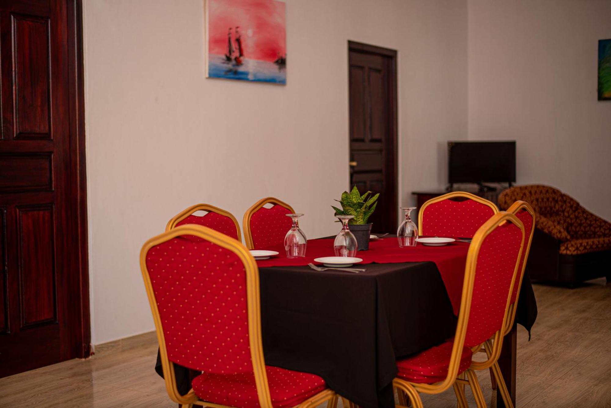 Sundowners Guesthouse Hikkaduwa Habitación foto